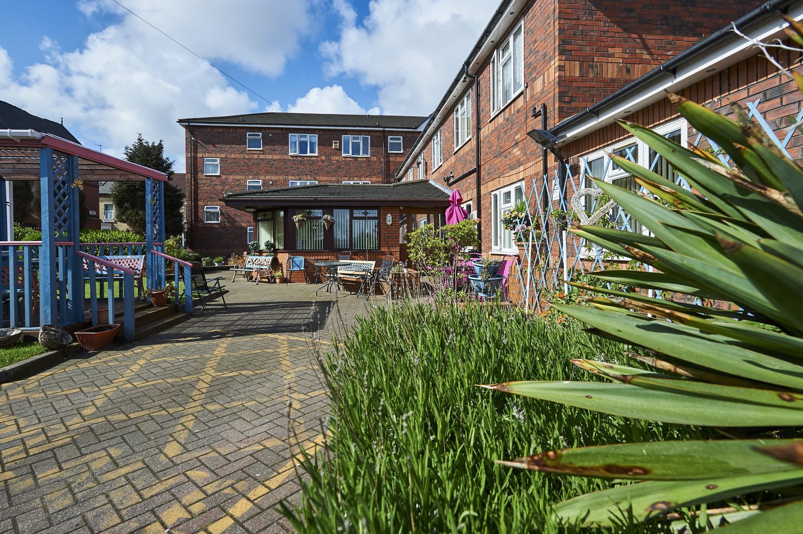 The courtyard garden at Simonsfield Care Home